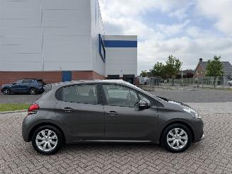 Peugeot 208 1.6 HDI 74Kw Navi - Airco picture 5