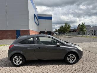 Schadeauto Opel Corsa 1.3 CDTi EcoFlex Cosmo  AIRCO 2010/12