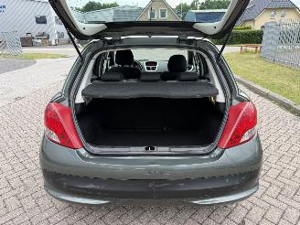Peugeot 207 1.4 VTi Style AIRCO picture 20