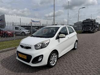 Vaurioauto  passenger cars Kia Picanto 1.2 CVVT 63kw AIRCO 2011/9