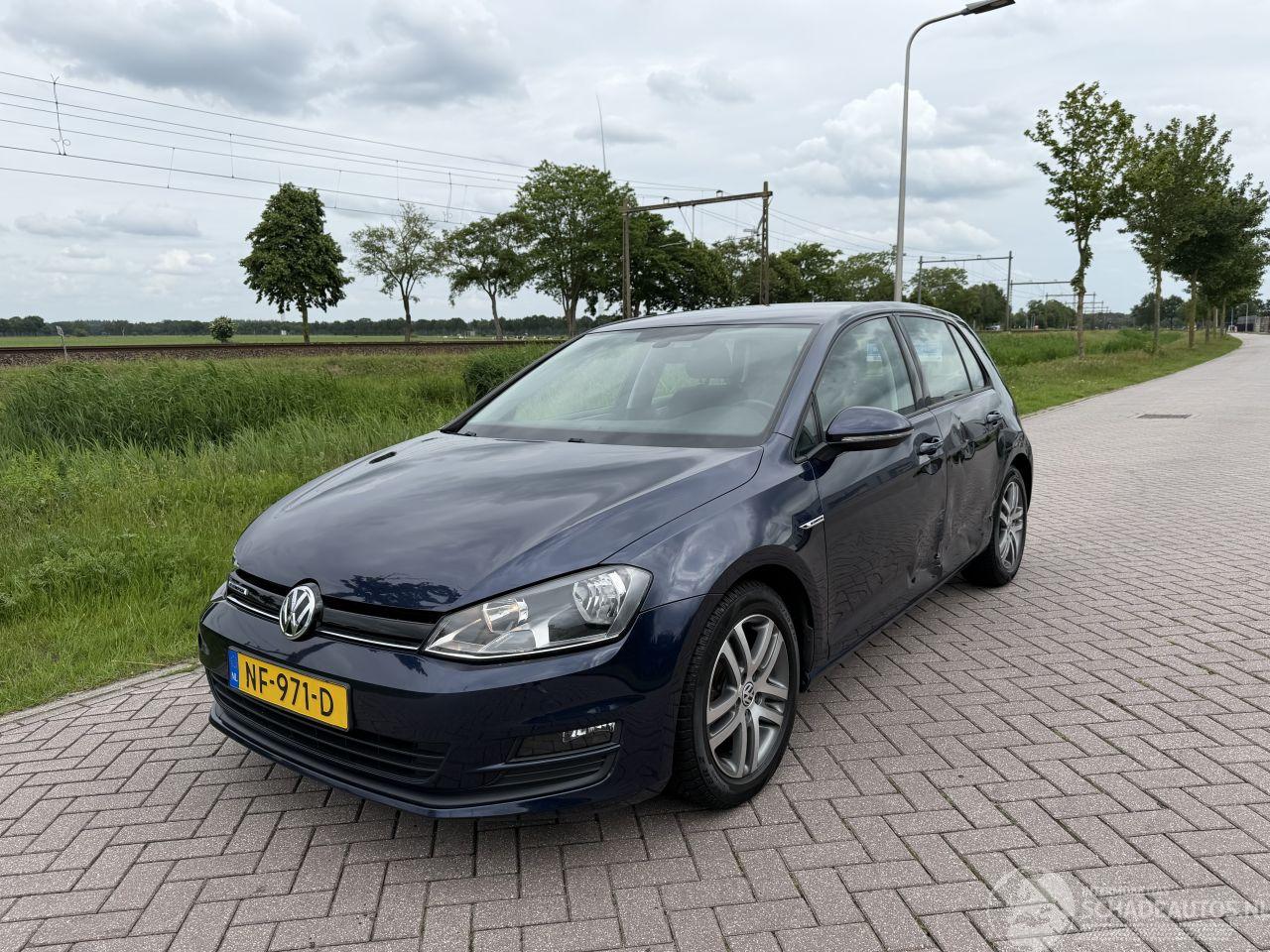 Volkswagen Golf 1.0 TSi 85Kw Clima - Navi