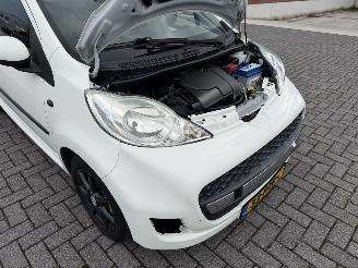 Peugeot 107 1.0 12V Sublime AIRCO picture 11