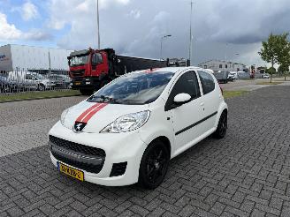 Peugeot 107 1.0 12V Sublime AIRCO picture 4