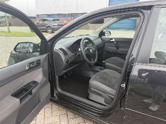 Volkswagen Polo 1.4 16V AIRCO picture 8