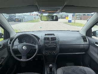 Volkswagen Polo 1.4 16V AIRCO picture 17