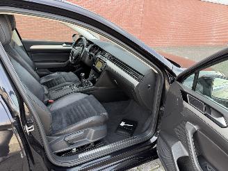 Volkswagen Passat 2.0 TDI 140kw Edition R picture 26