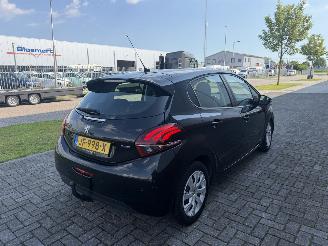 Peugeot 208 1.2 Pure Tech 60Kw AIRCO picture 6