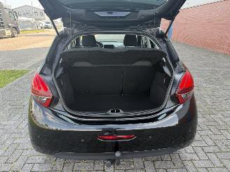 Peugeot 208 1.2 Pure Tech 60Kw AIRCO picture 14