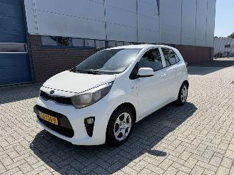 Schadeauto Kia Picanto 1.0 49kw  Airco 2018/7