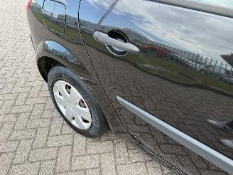 Renault Scenic 1.6 16V 82Kw Clima picture 10