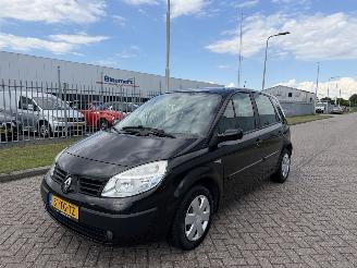 Avarii autoturisme Renault Scenic 1.6 16V 82Kw Clima 2006/9