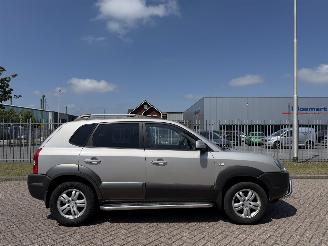 Hyundai Tucson 2.0 Style 104Kw  CLIMA picture 2