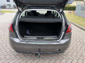 Peugeot 308  picture 11