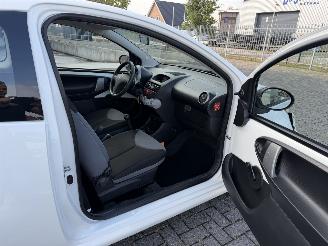 Peugeot 107 1.0 50kw AIRCO picture 13