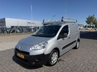 Peugeot Partner 1.6 HDI 66kw AIRCO picture 4