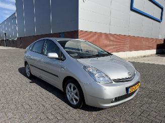 Toyota Prius 1.5 VVT-i Hybrid 183.000km!!! picture 5