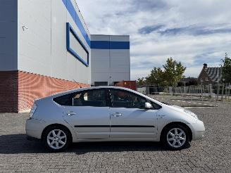 Toyota Prius 1.5 VVT-i Hybrid 183.000km!!! picture 4