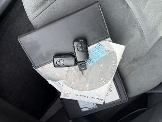 Toyota Prius 1.8 73kw Clima - Navi picture 25