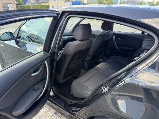 BMW 1-serie 118i 105kw picture 12
