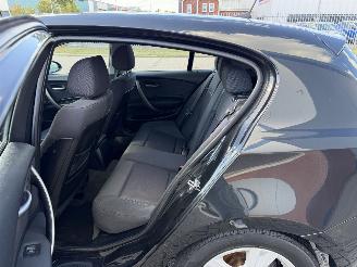 BMW 1-serie 118i 105kw picture 13
