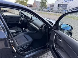 BMW 1-serie 118i 105kw picture 15