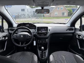 Peugeot 208 1.2 VTI 60Kw AIRCO picture 17