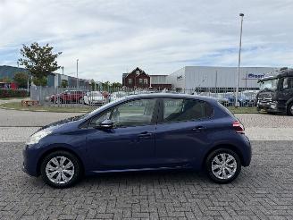 Peugeot 208 1.2 VTI 60Kw AIRCO picture 2