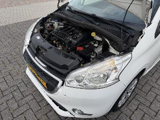 Peugeot 208 1.2 VTI 60Kw AIRCO NAVI picture 13