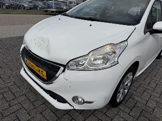 Peugeot 208 1.2 VTI 60Kw AIRCO NAVI picture 10