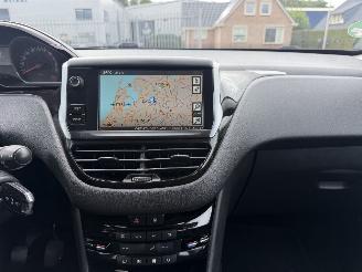 Peugeot 208 1.2 VTI 60Kw AIRCO NAVI picture 19