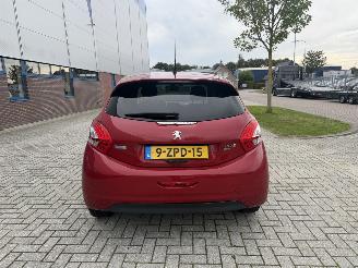 Peugeot 208 1.2 60Kw AUTOMAAT Clima - Navi picture 7