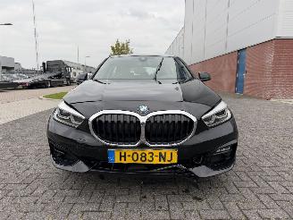 BMW 1-serie 116 D Aut. Executive Edition picture 4