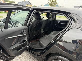BMW 1-serie 116 D Aut. Executive Edition picture 12