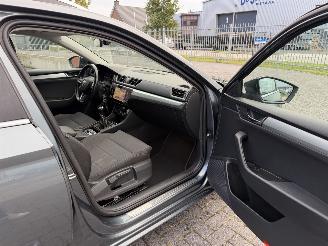 Skoda Superb 1.6 TDI 88Kw Clima - Navi picture 25