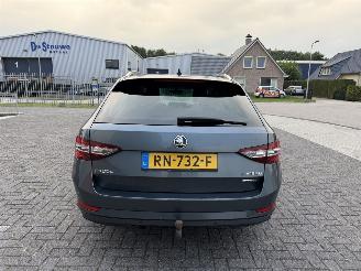 Skoda Superb 1.6 TDI 88Kw Clima - Navi picture 7