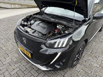 Peugeot e-2008 EV GT 50 kWh picture 27