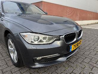 BMW 3-serie 320i 125kw Clima Navi picture 10