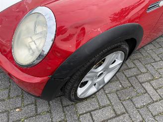 Mini Cooper 1.6 85Kw AIRCO picture 20