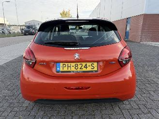 Peugeot 208 1.2 PureTech 60kw AIRCO Euro6 picture 9