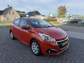 Peugeot 208 1.2 PureTech 60kw AIRCO Euro6 picture 5