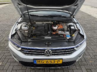 Volkswagen Passat 1.4 TSI GTE Highline Clima - Pano - Navi picture 24