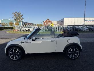 Mini Cabrio 1.6 One Sidewalk 66Kw AIRCO picture 2
