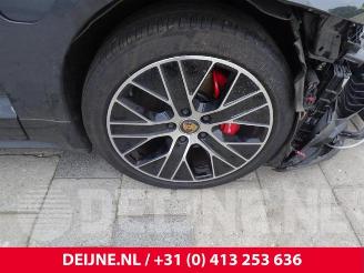 Porsche Taycan Taycan (Y1A), Sedan, 2019 4S picture 17