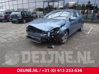 Voiture accidenté Volvo V-40 V40 (MV), Hatchback 5-drs, 2012 / 2019 1.6 T3 GTDi 16V 2013/8