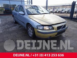 skadebil auto Volvo S-60 S60 I (RS/HV), Sedan, 2000 / 2010 2.4 20V 140 2001/3