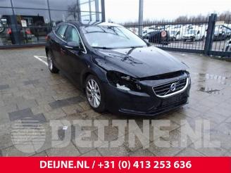 skadebil auto Volvo V-40 V40 (MV), Hatchback 5-drs, 2012 / 2019 1.6 D2 2013