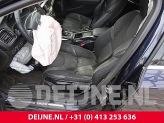 Volvo V-40 V40 (MV), Hatchback 5-drs, 2012 / 2019 2.0 D2 16V picture 22