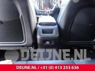 Volvo V-60 V60 II (ZW), Combi, 2018 2.0 D4 16V picture 33