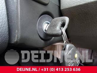 Volvo V-70 V70 (SW), Combi, 1999 / 2008 2.4 20V 140 Bifuel picture 30