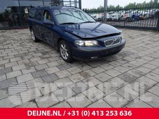 skadebil auto Volvo V-70 V70 (SW), Combi, 1999 / 2008 2.4 20V 140 Bifuel 2002/10